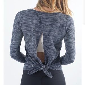 Zyia Active Charcoal Gray Black Split Back Long Sleeve Sweatwicking Performance